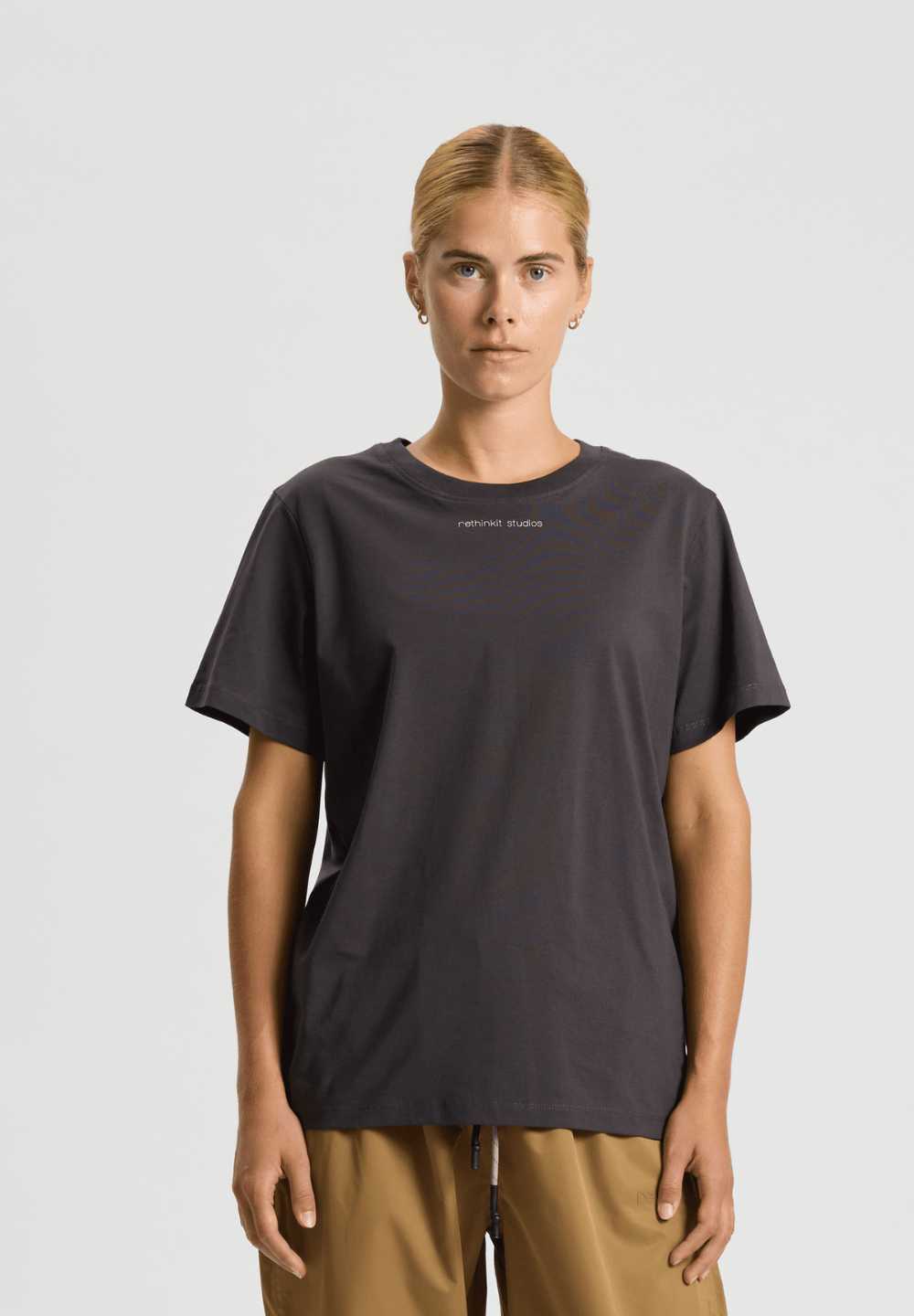 Rethinkit Essential Tee Cadiz Tee 0022 almost black