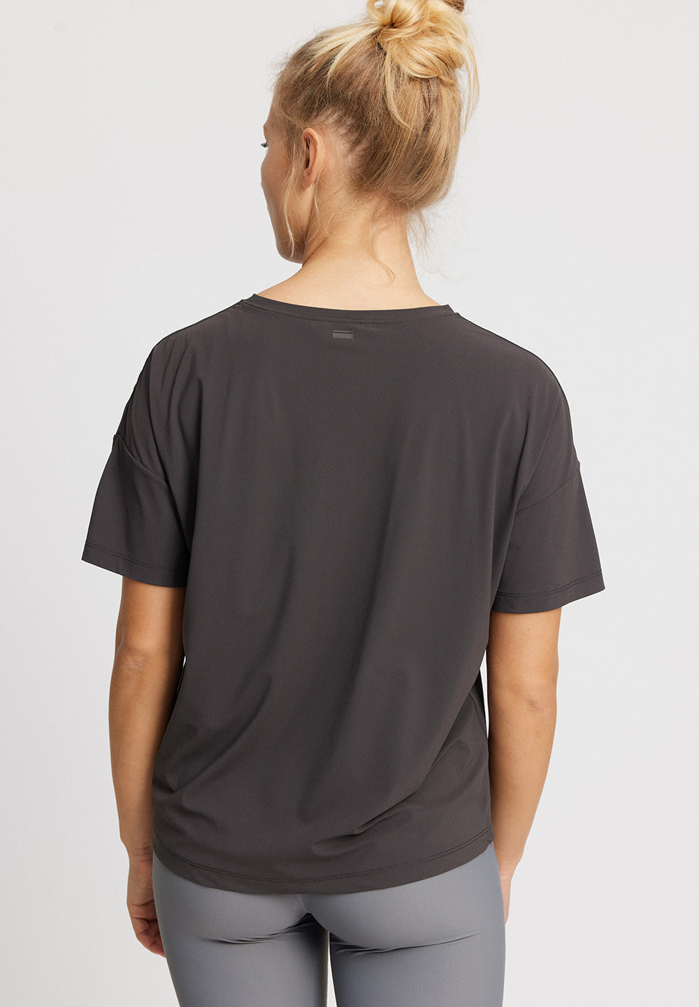 Rethinkit Vela Loose tee Tee 0022 almost black