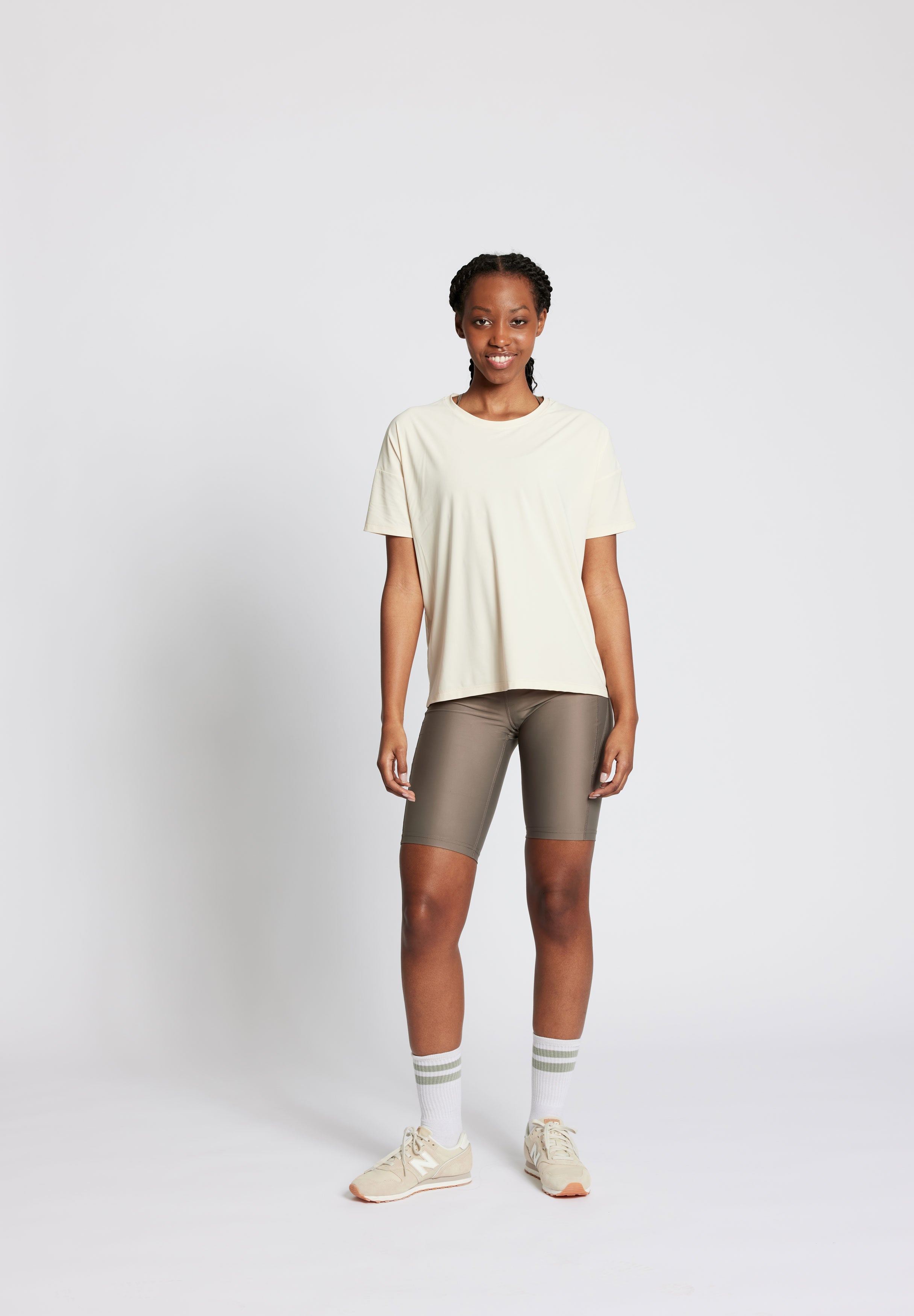 Rethinkit Vela Loose tee Tee 3352 sand 