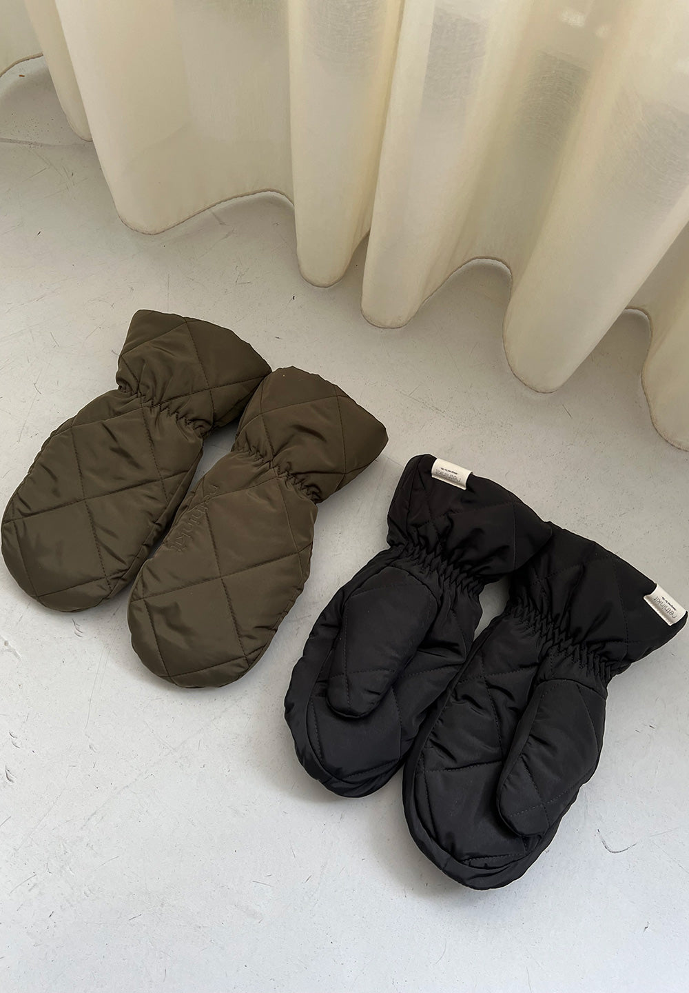 Rethinkit Quilted Gloves COUNTRY Acc 0022 almost black